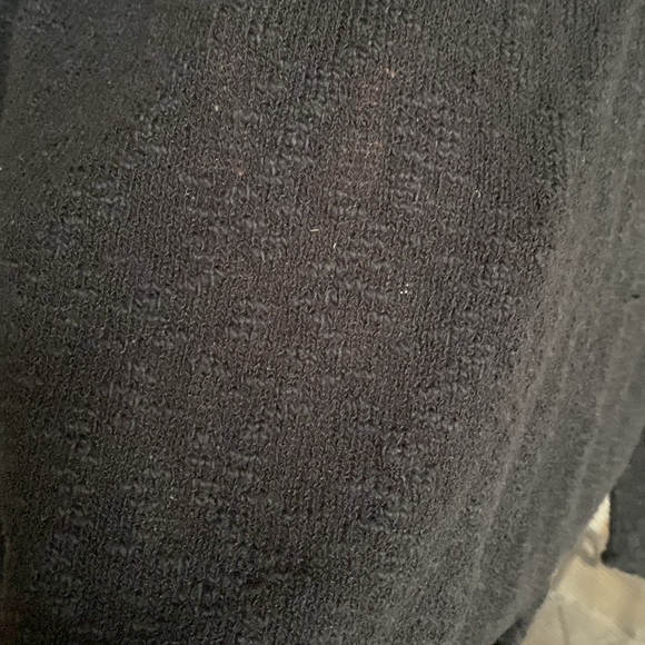 Hollister sweater - Picture 6 of 10